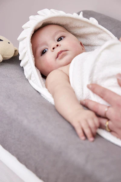 Hooded Towel Baby – Ruffle Hood
