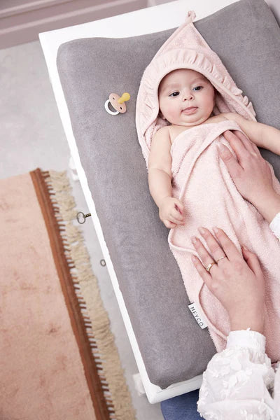 Hooded Towel Baby – Ruffle Hood